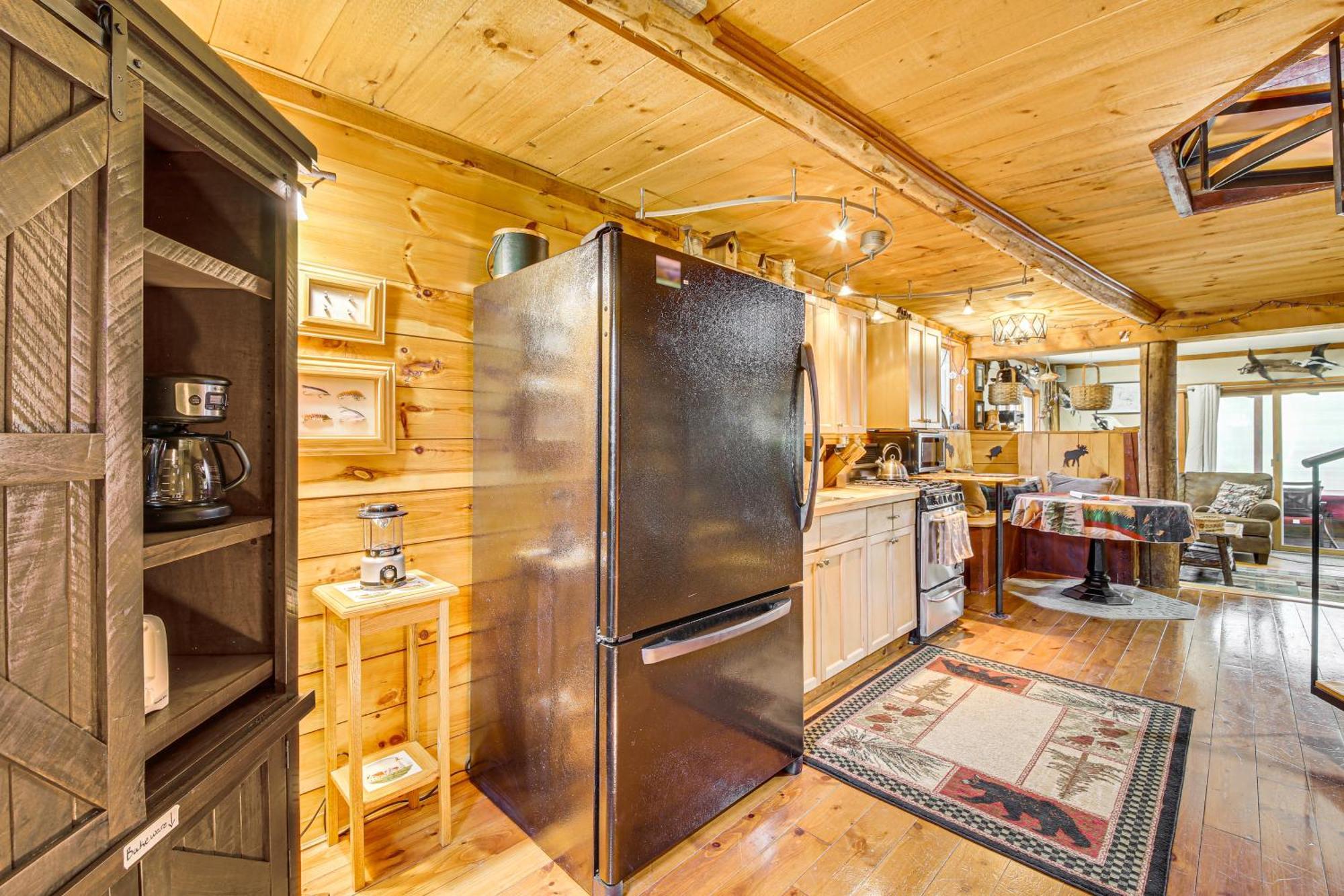 Rustic Searsport Cabin Loft And Sunroom On 10 Acres Dış mekan fotoğraf