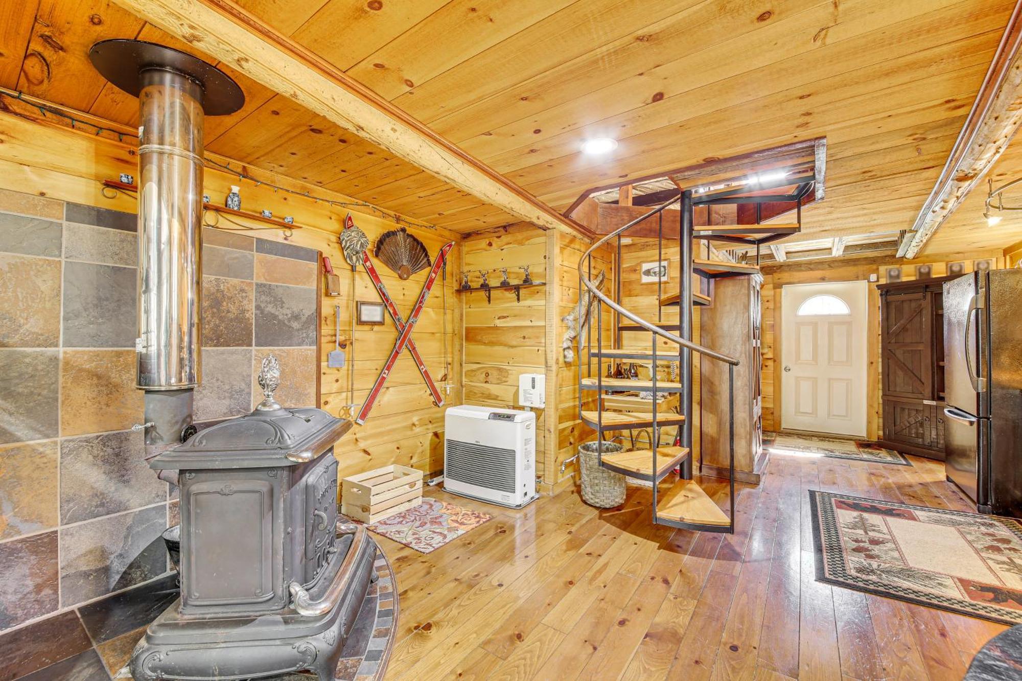 Rustic Searsport Cabin Loft And Sunroom On 10 Acres Dış mekan fotoğraf