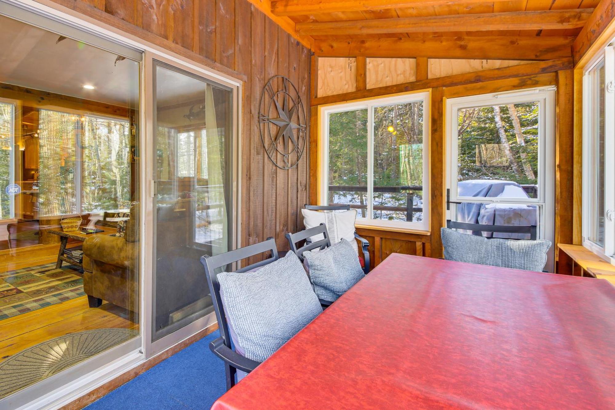 Rustic Searsport Cabin Loft And Sunroom On 10 Acres Dış mekan fotoğraf